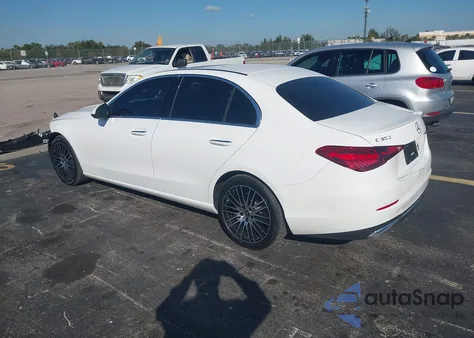 2025 Mercedes-Benz C 300 z USA, uszkodzony, nr VIN W1KAF4GB7SR290792